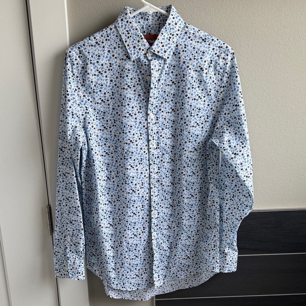 Egara Light Blue Floral Button Down Shirt